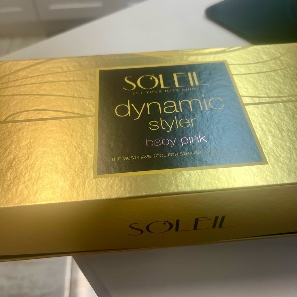 Soleil Dynamic Styler Baby Pink Ceramic Flat Iron | Dual Voltage | NIB - Picture 4 of 4